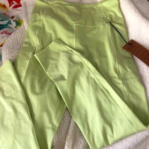 XL girlfriend collective compressive pocket leggin